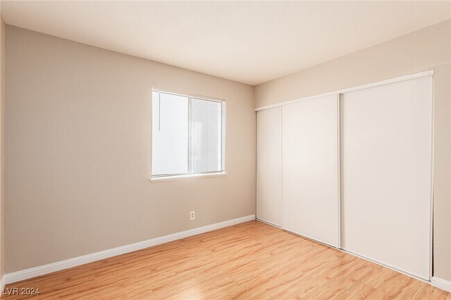 Building Photo - 3701 Snorkel Cir