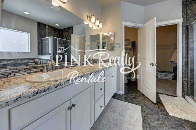 Building Photo - 1407 Grand Overlook St