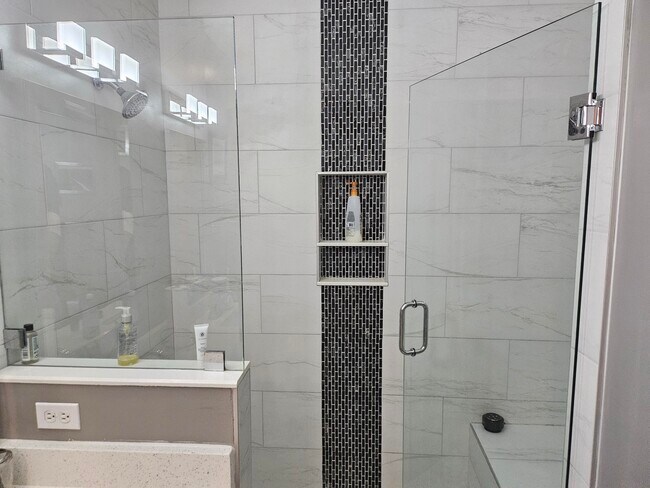 Building Photo - 8335 Mulligan Cir