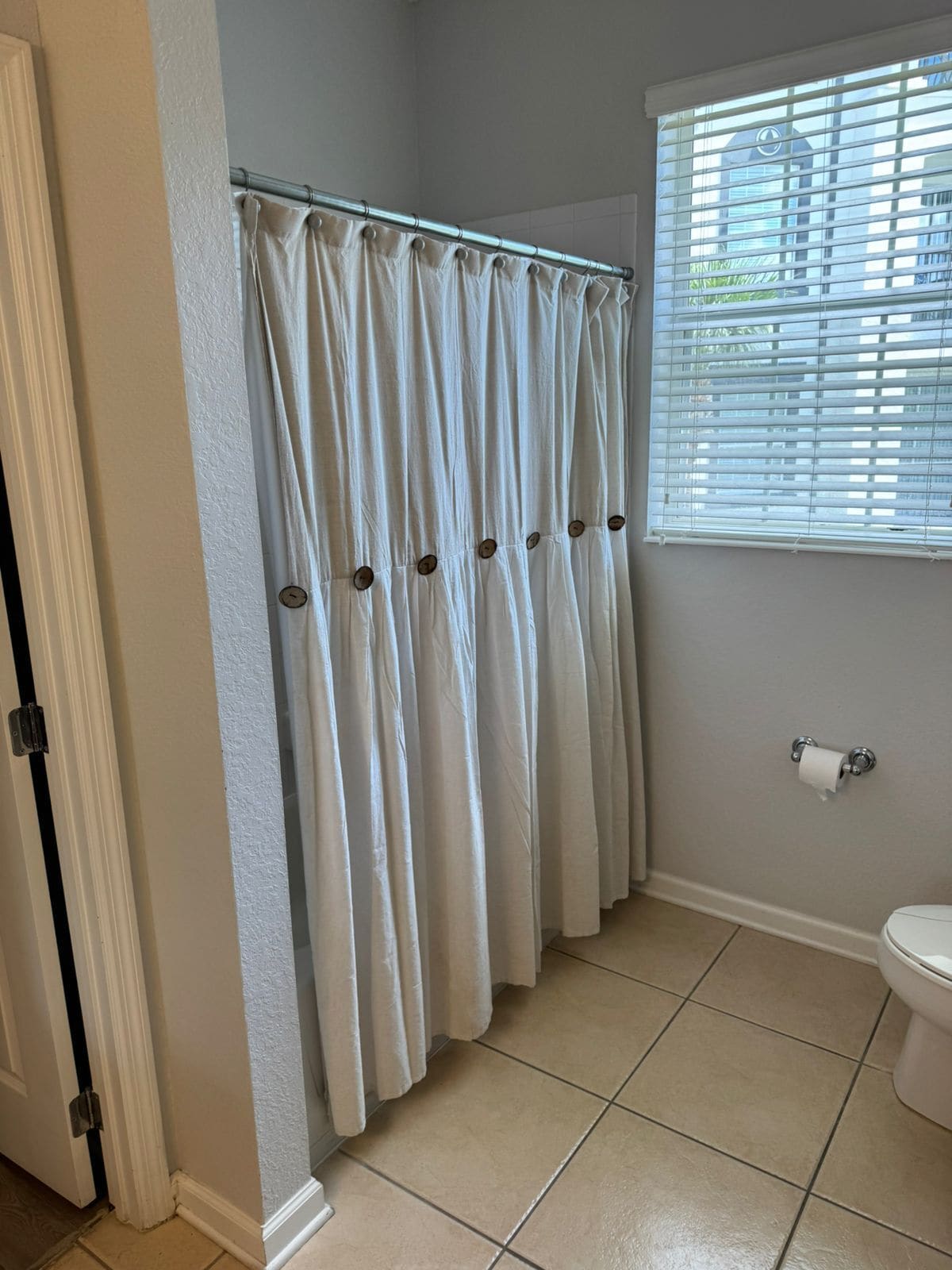 Building Photo - 4114 Breakview Dr