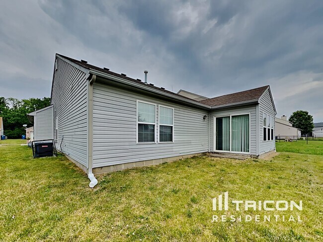 Building Photo - 10727 Snowdrop Way