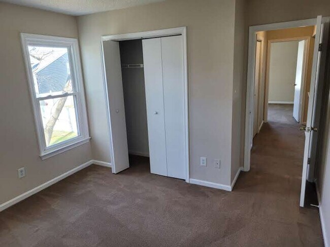 Building Photo - Ocean Lakes Single Family Home Ready for Move In!