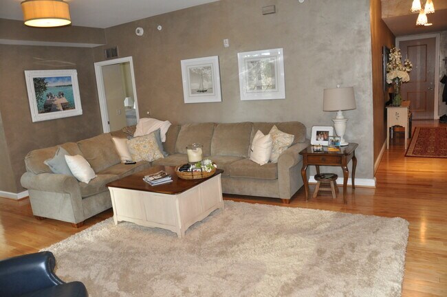 Building Photo - 11990 Market St