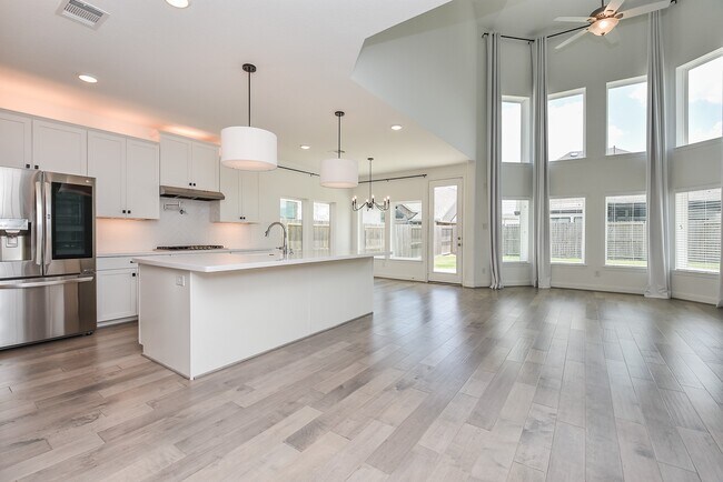 Building Photo - 18251 Winding Willow Oak Way