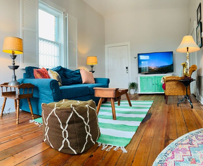 Building Photo - Exclusively Offered by Muse Realty, LLC