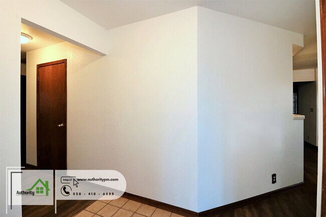 Building Photo - 15714 Middletown Park Dr