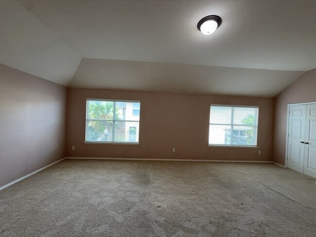 Building Photo - 9709 Gessner Dr