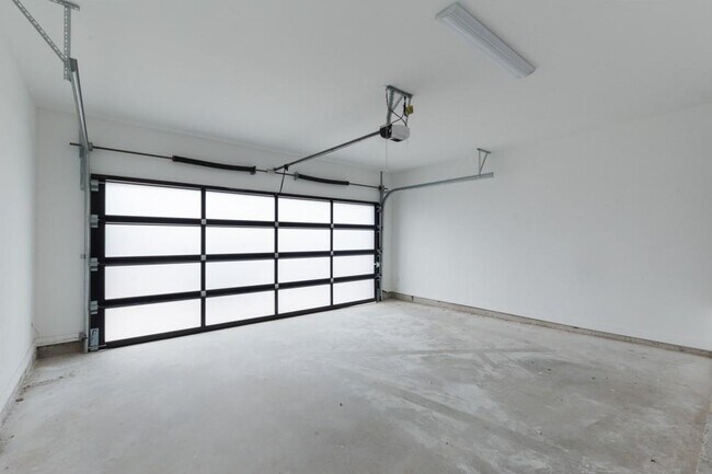 Building Photo - 21515 Patton Ave