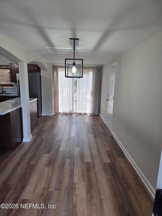 Building Photo - 3616 Toledo Rd