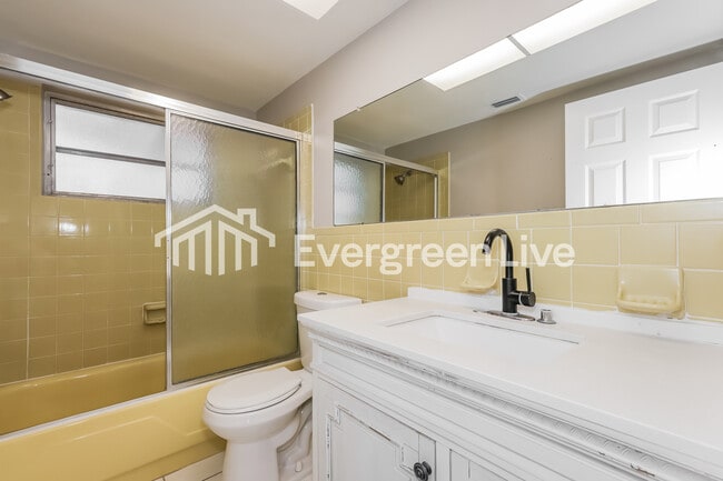 Building Photo - 11640 Rock Ln