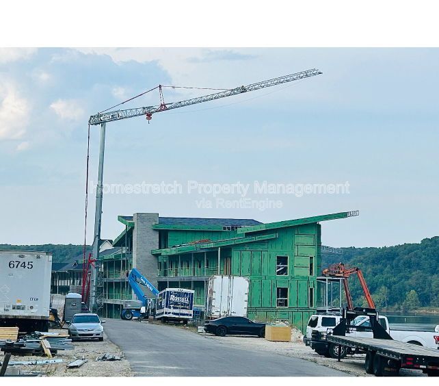 Building Photo - 5 Lake Rd