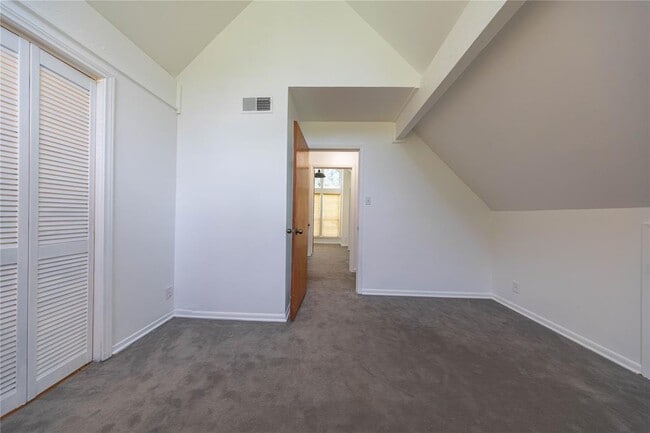 Building Photo - 22 Stonehouse Cir