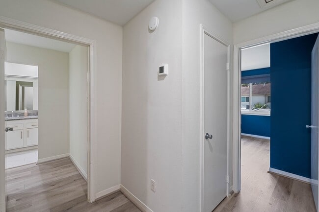 Building Photo - 1928 Augusta Dr