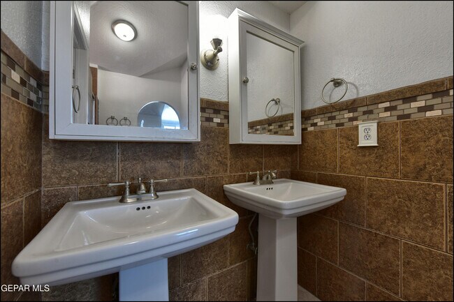 Building Photo - 1744 Gambel Quail Dr