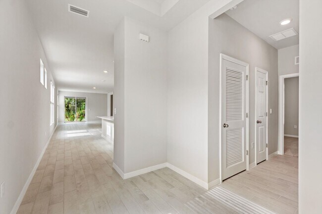 Building Photo - Deposit-Free! Modern, energy efficient hom...