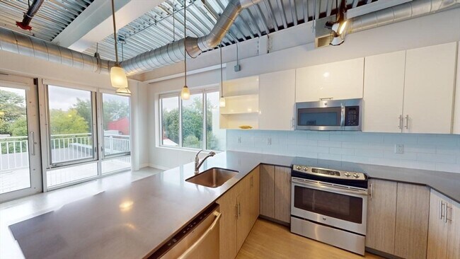 Building Photo - 15 Richdale Ave