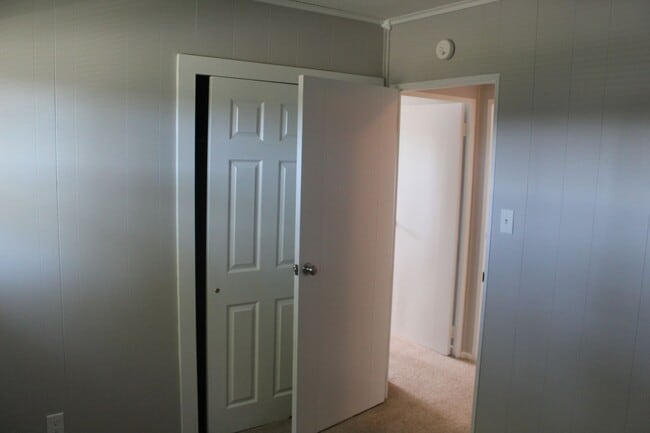Building Photo - Cute 3 BR Ranch Home in Plainfield!