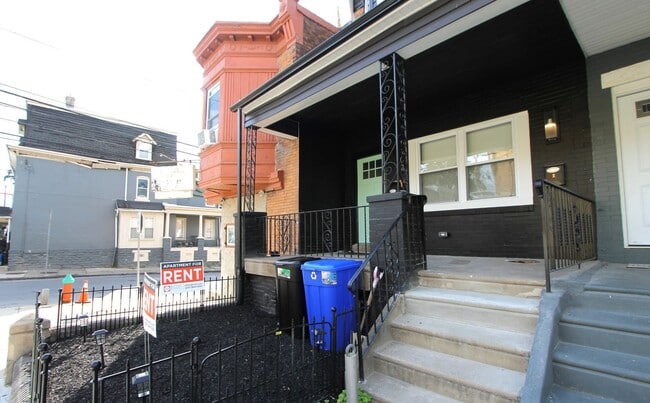 Building Photo - 103 E Coulter St
