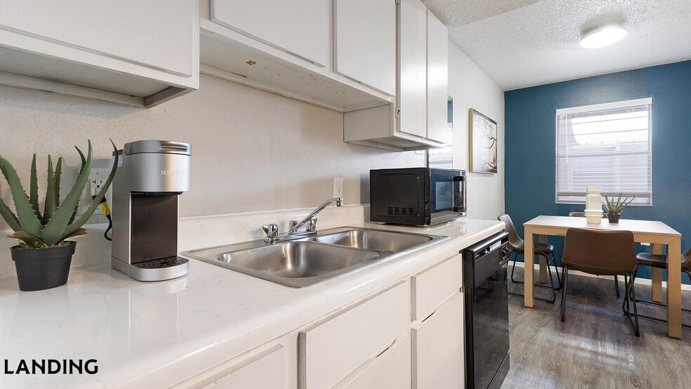Building Photo - 130 Camino De Oro
