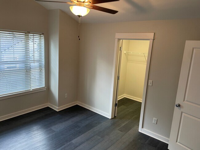 Building Photo - 1935 NE 50th Way