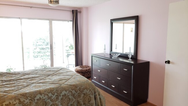 Building Photo - 3755 Via Poinciana