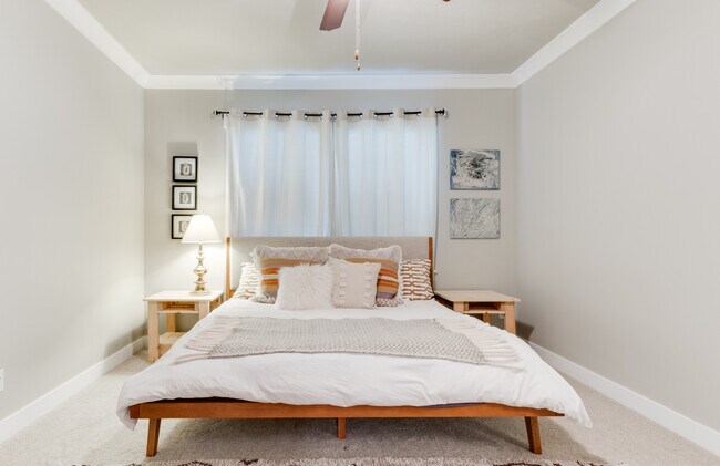 Building Photo - Mapleton Home