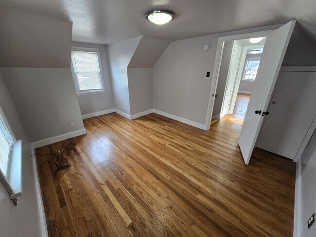 Building Photo - 532 Orwood Pl