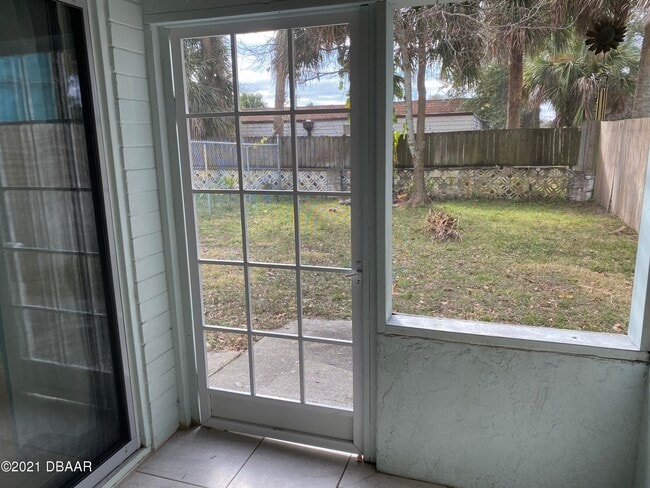 Building Photo - 420 Miriam Ave