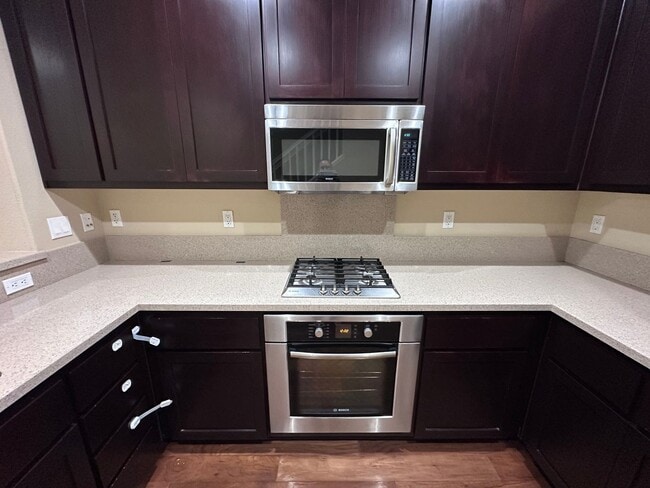 Building Photo - 3/3 Tri Level Berryessa Beauty is ready for YOU!