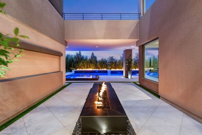 Building Photo - 11142 San Terrazo Pl