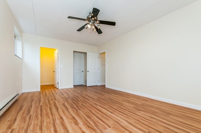 Building Photo - 43 Burnham St
