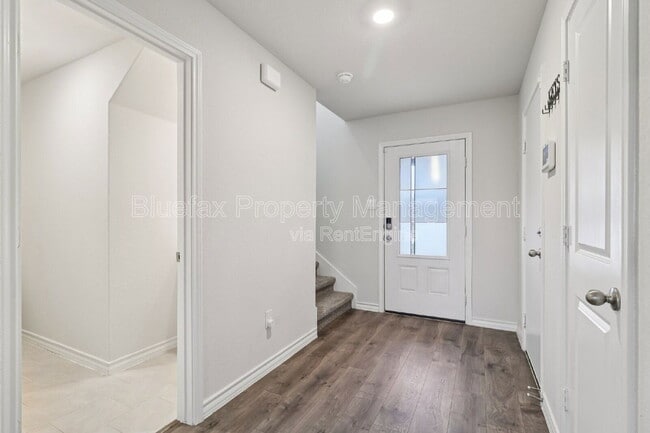 Building Photo - 11319 War Emblem