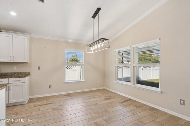 Building Photo - 649 Shetland Dr