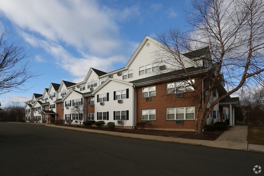 Tivoli Gardens 216 Laurel St East Haven CT 06512 Apartment Finder