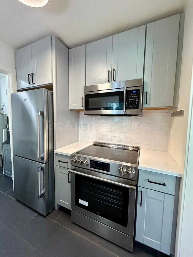 Building Photo - 4831 N Maryland Ave