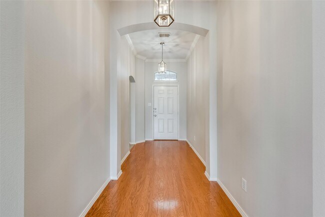 Building Photo - 5909 Paloma Blanca Dr