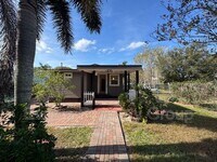 Building Photo - 931 Shine Ave