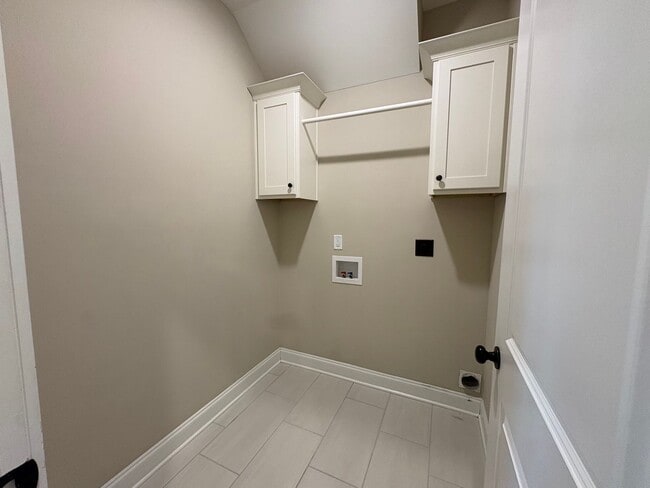 Building Photo - 7291 Crosswinds Blvd