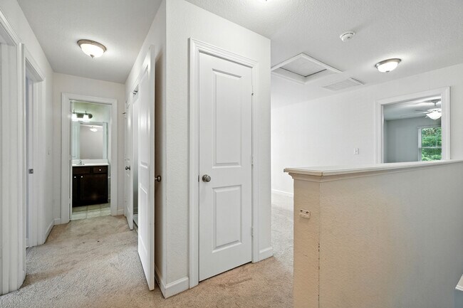 Building Photo - 5440 Safe Harbour Way