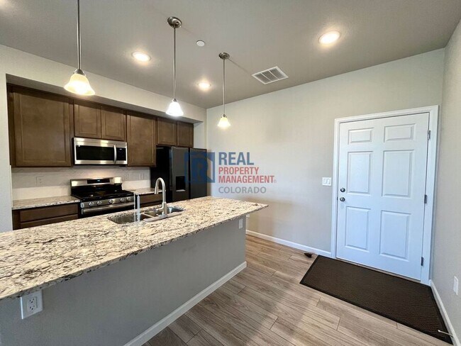 Building Photo - 1611 Spring Water Pt