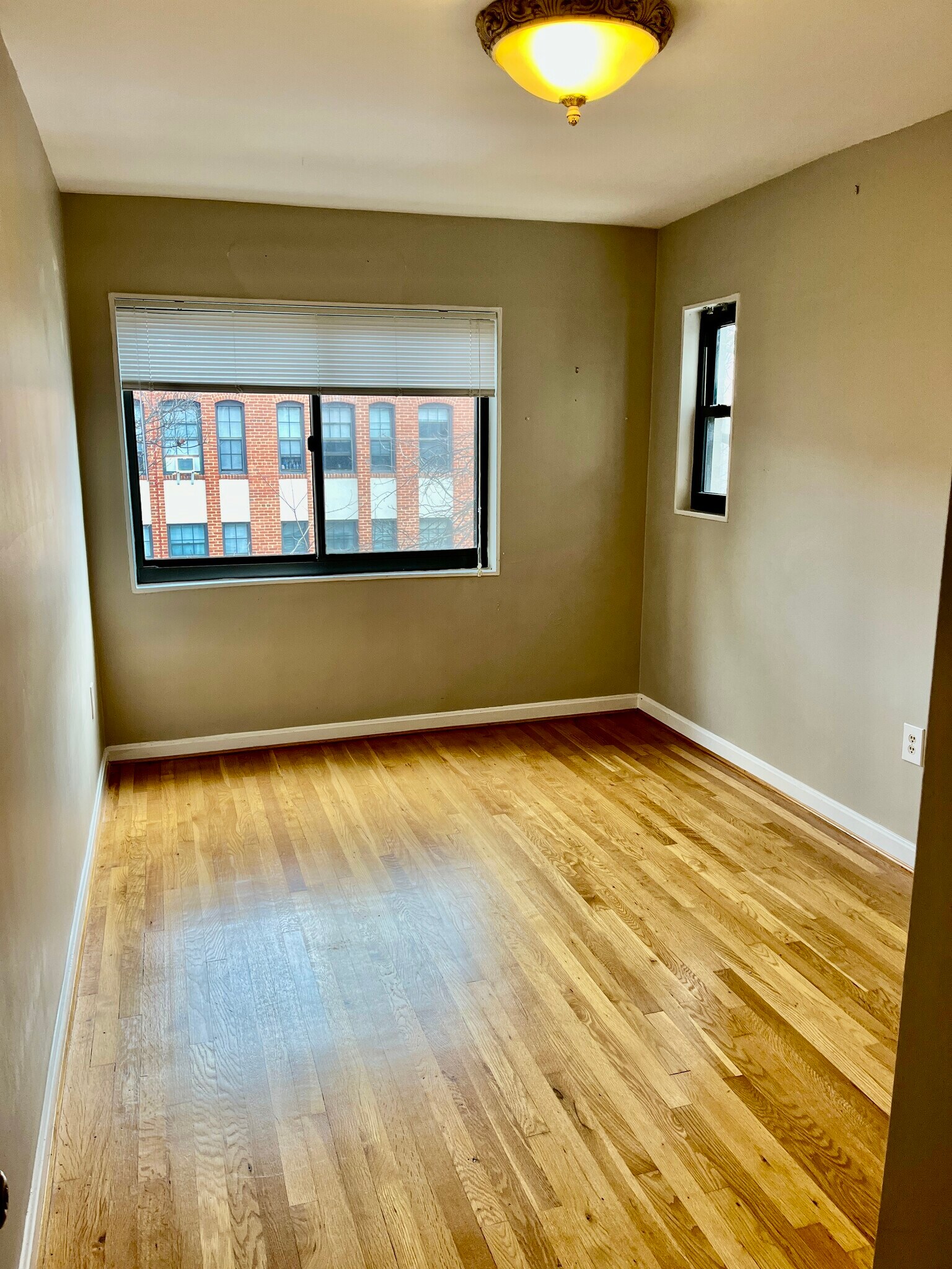 Building Photo - 3825 Davis Pl NW