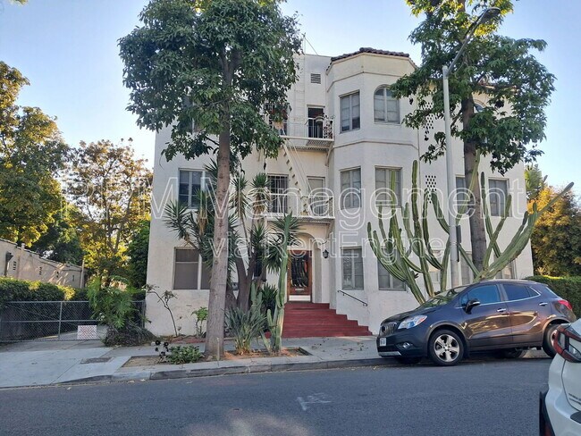 Primary Photo - 1201 N Orange Grove Ave