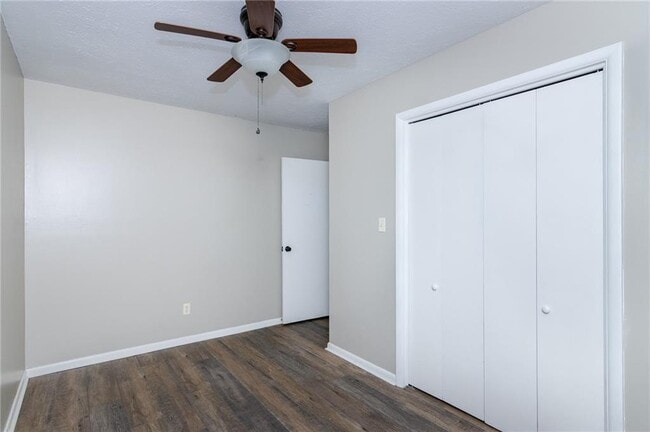 Building Photo - 1208 NE 3rd St