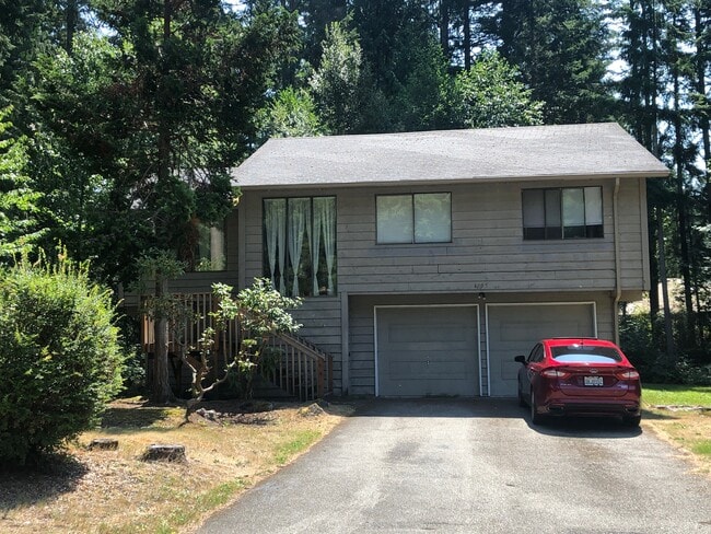Building Photo - 4005 30th Ave Ct