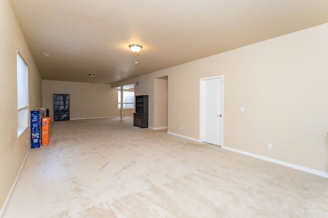 Building Photo - Beautiful Ranch Floor Plan!