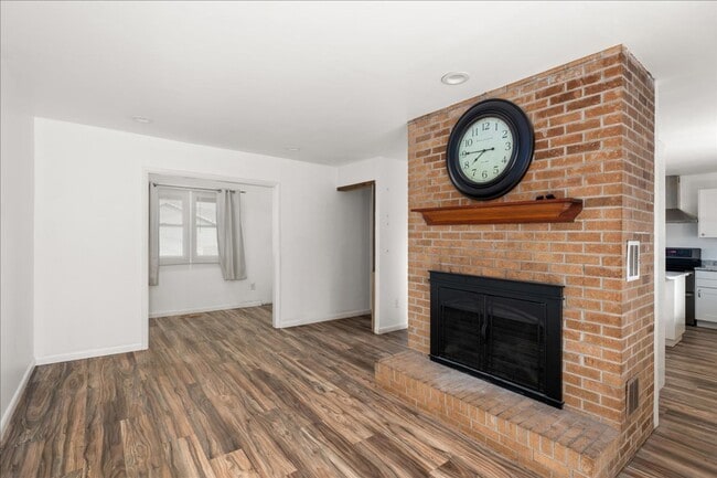 Building Photo - Charming, recently renovated 3-bed, 2.5 bath Ranch for rent in Milford, $2,200/month. Available e...