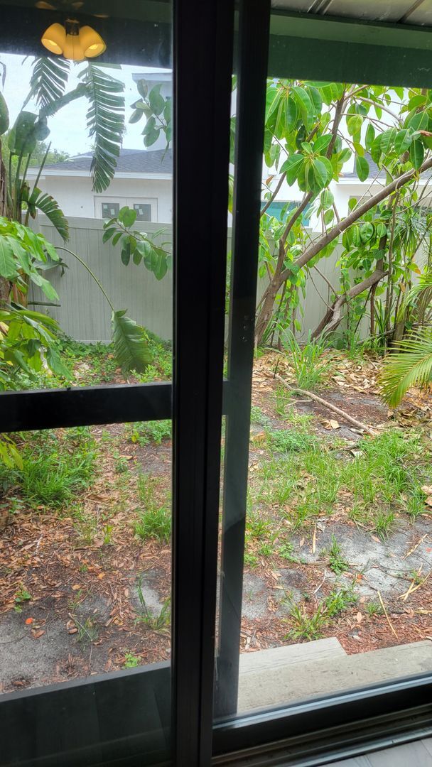 Building Photo - Annual/short term or seasonal turnkey furn...