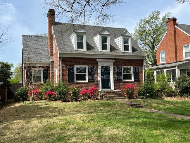 Building Photo - 3514 Montrose Ave