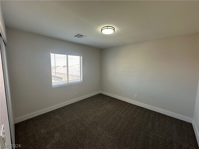 Building Photo - 10004 Bonterra Ave