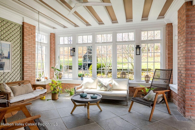 Building Photo - 136 Tory Hill Farm Rd